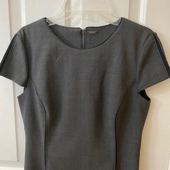Elie Tahari Cap Sleeve Grey Wool Dress (SZ2) - Picture 1 of 6